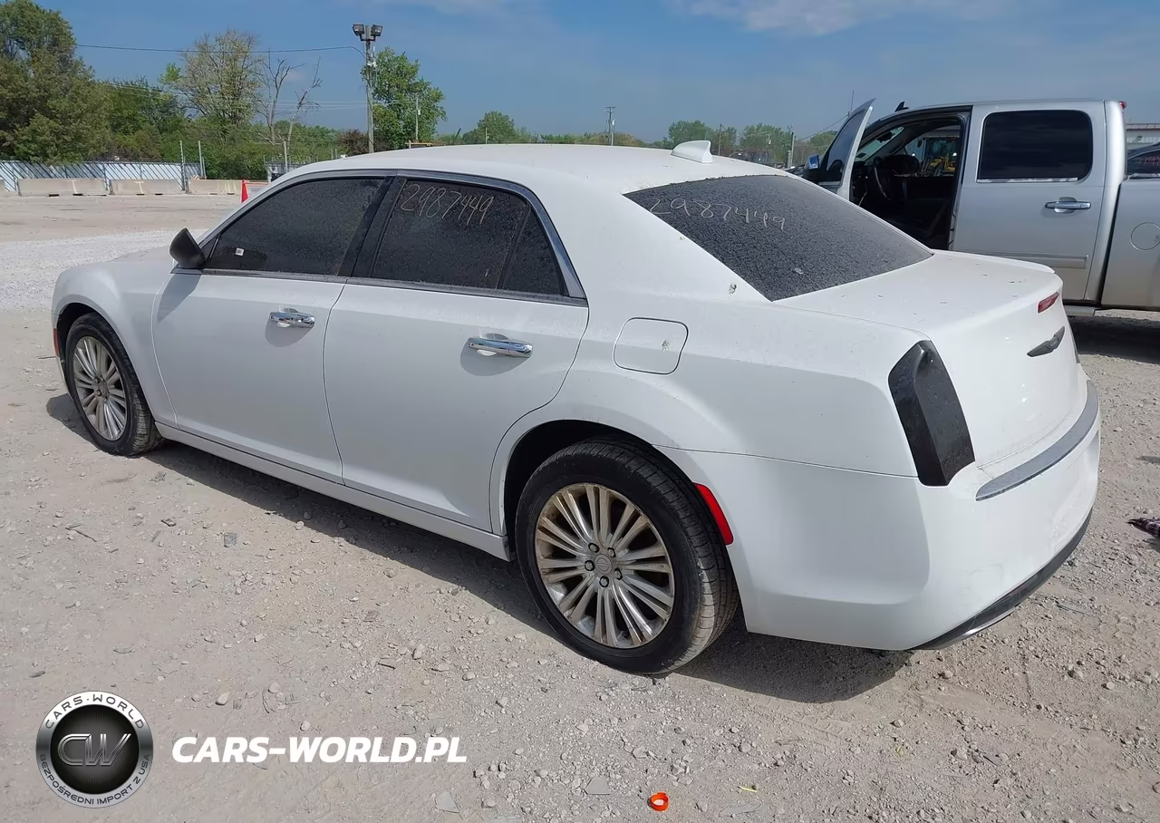 2015 Chrysler 300 Limited VIN:2C3CCARG3FH808409 - 3