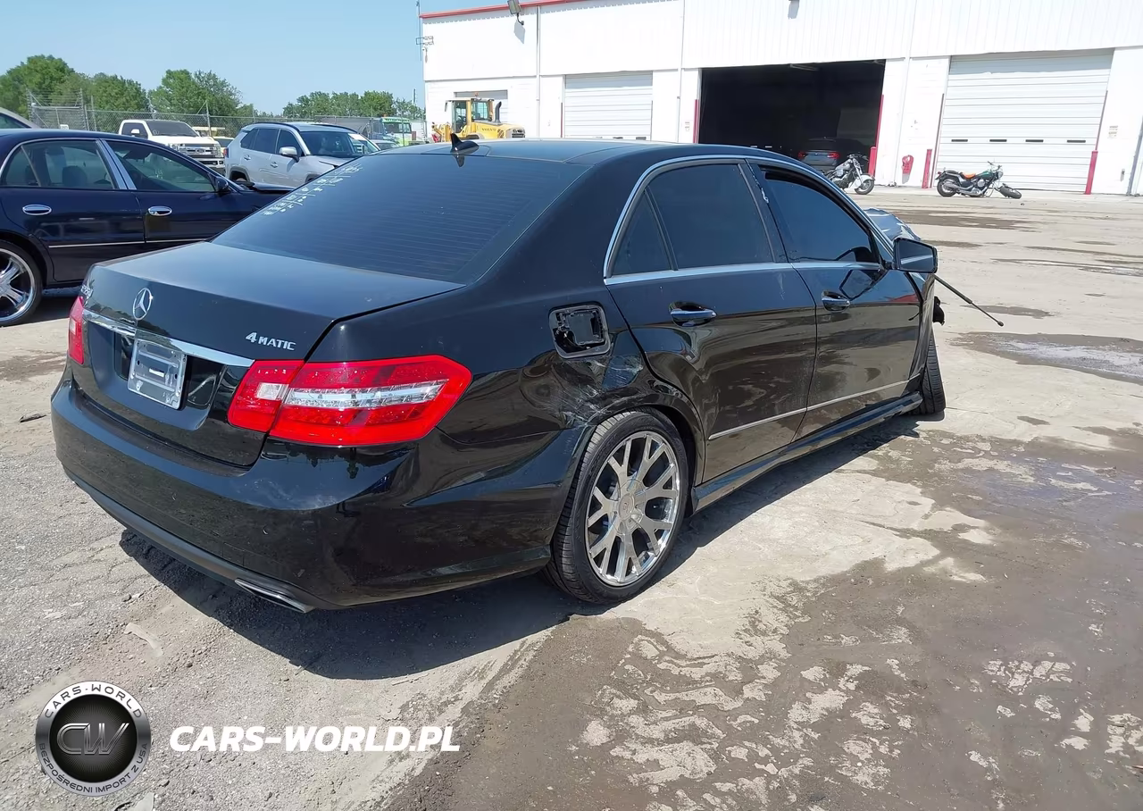2010 Mercedes-Benz E 550 4Matic VIN:WDDHF9AB2AA147637 - 4