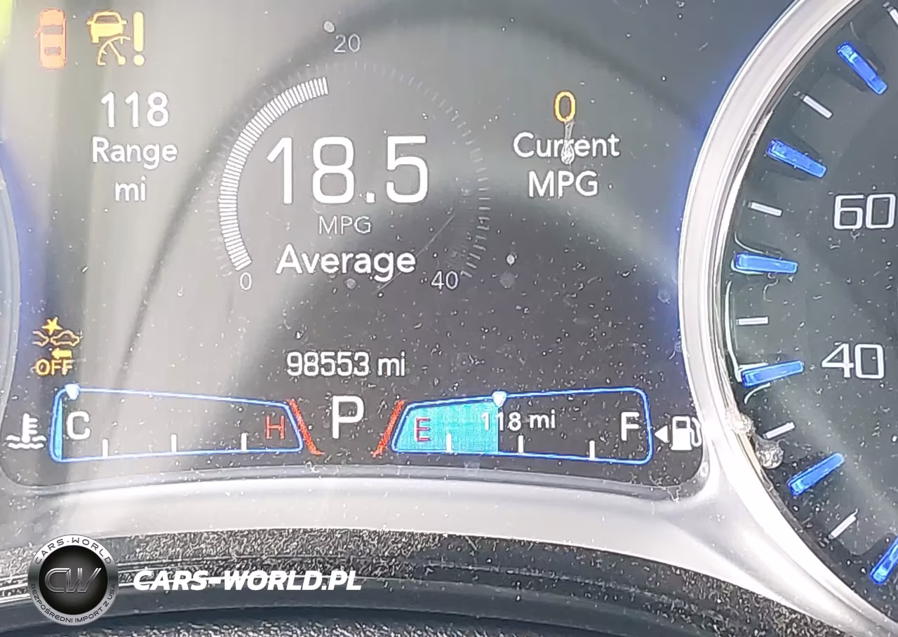 2018 Chrysler 300 300S VIN:2C3CCABG4JH264070 - 16