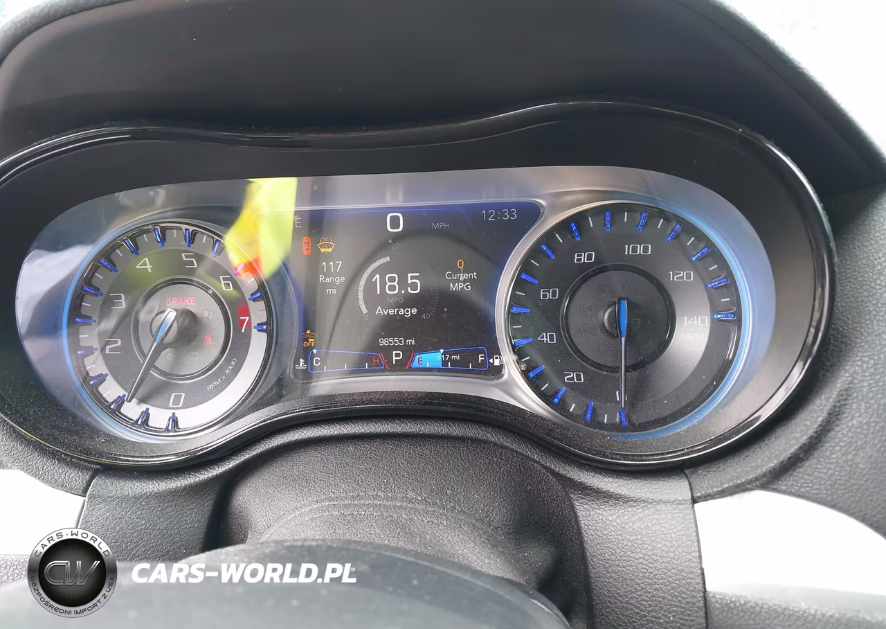 2018 Chrysler 300 300S VIN:2C3CCABG4JH264070 - 7