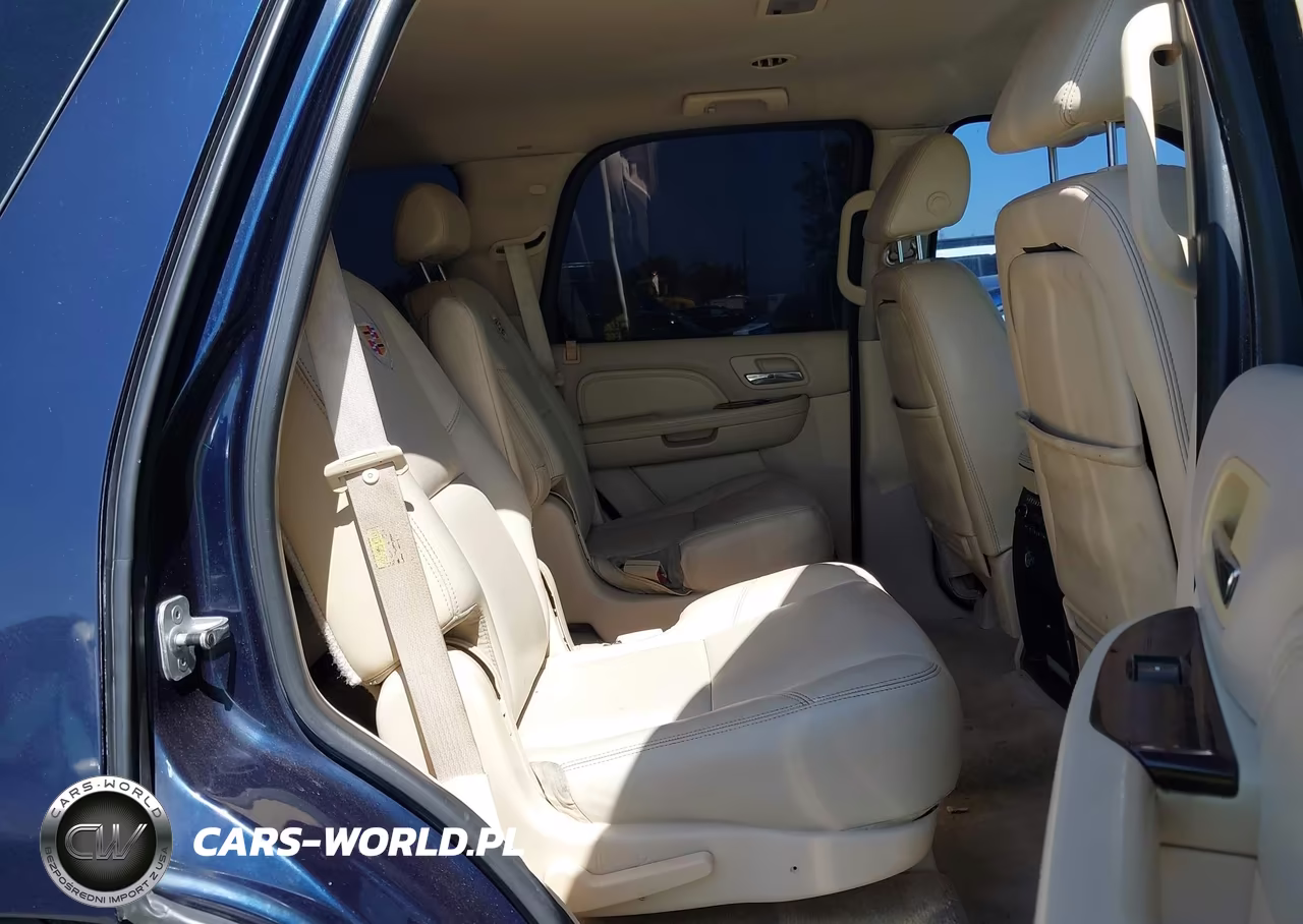 2007 Cadillac Escalade Standard VIN:1GYFK63807R210638 - 8