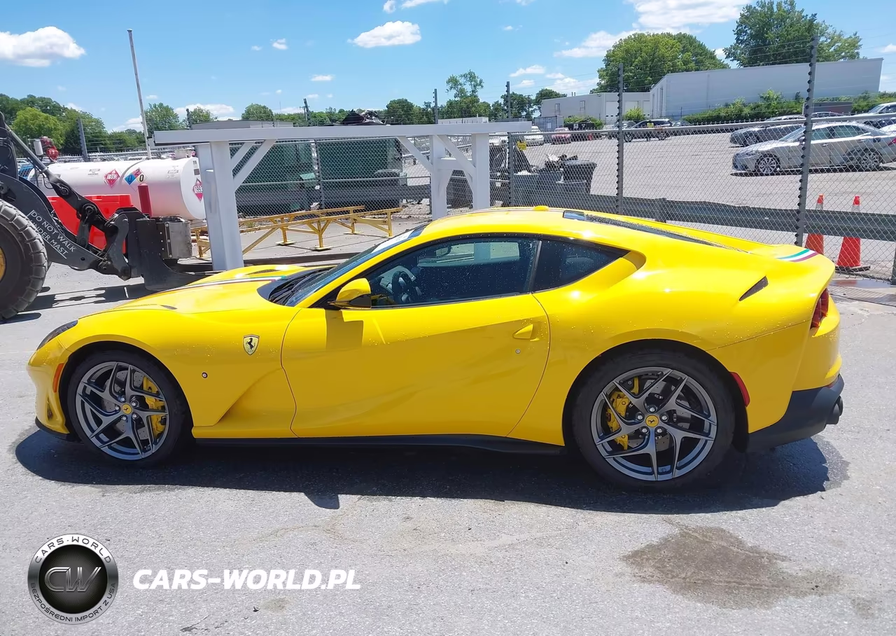 2018 Ferrari 812 Superfast VIN:ZFF83CLA6J0233240 - 14