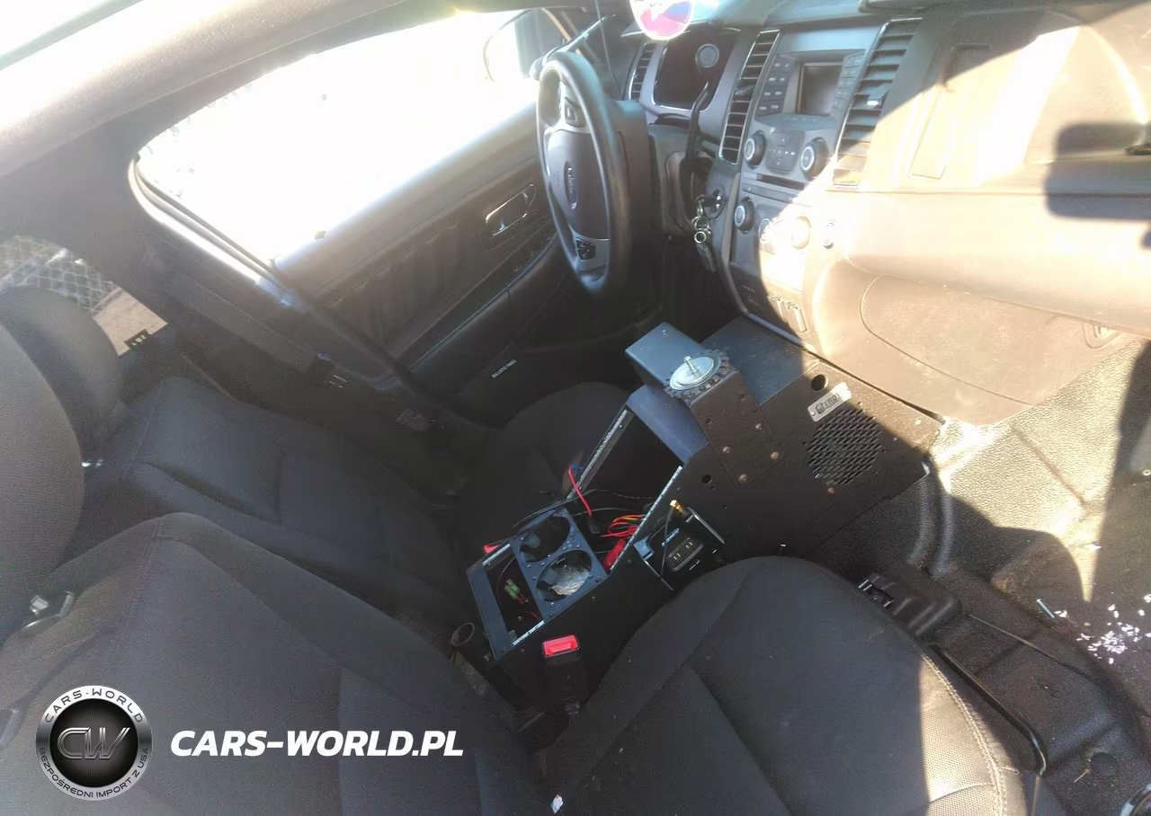 2015 Ford Police Interceptor VIN:1FAHP2MK3FG184832 - 5