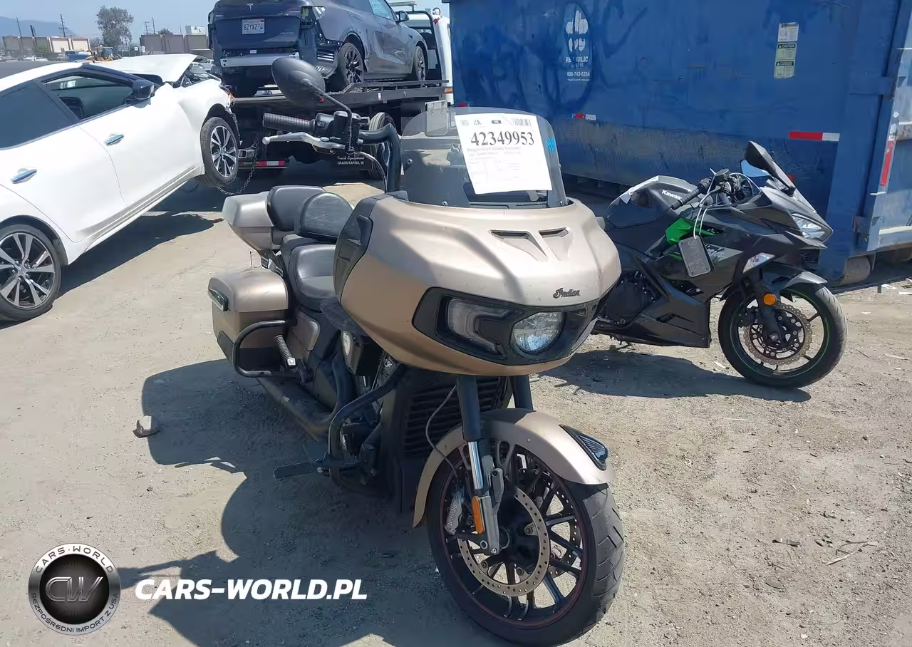 2020 Indian Motorcycle Co. Challenger Dark Horse