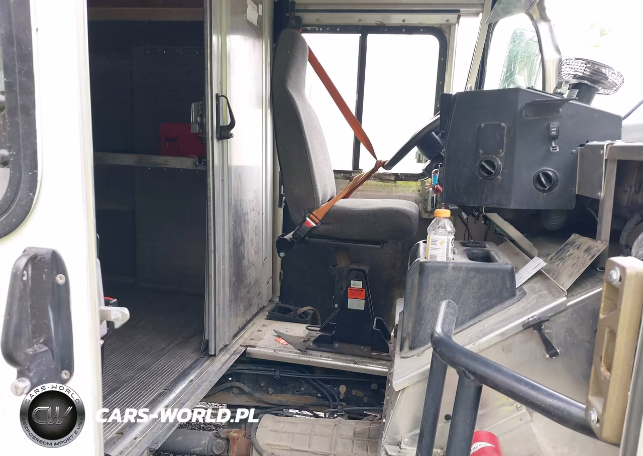 2022 Ford F-59 Commercial Stripped VIN:1F65F5KN4N0A12060 - 8