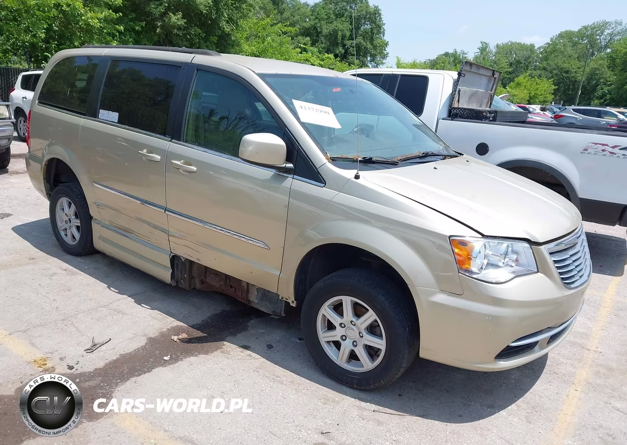2011 Chrysler Town & Country Touring