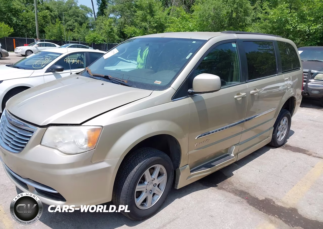 2011 Chrysler Town & Country Touring VIN:2A4RR5DG5BR615308 - 2