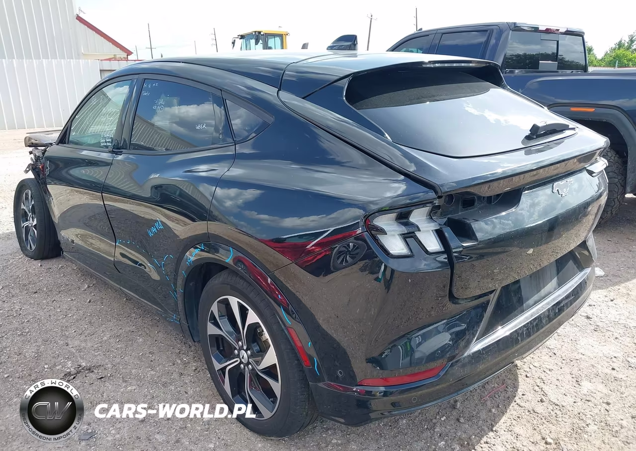 2023 Ford Mustang Mach-E Premium VIN:3FMTK3SU4PMA69818 - 3