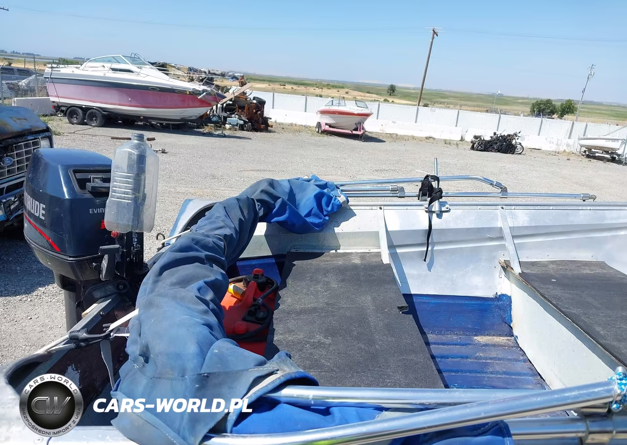 2001 Valco Fishing Aluminum VIN:HULL01826M8 - 8