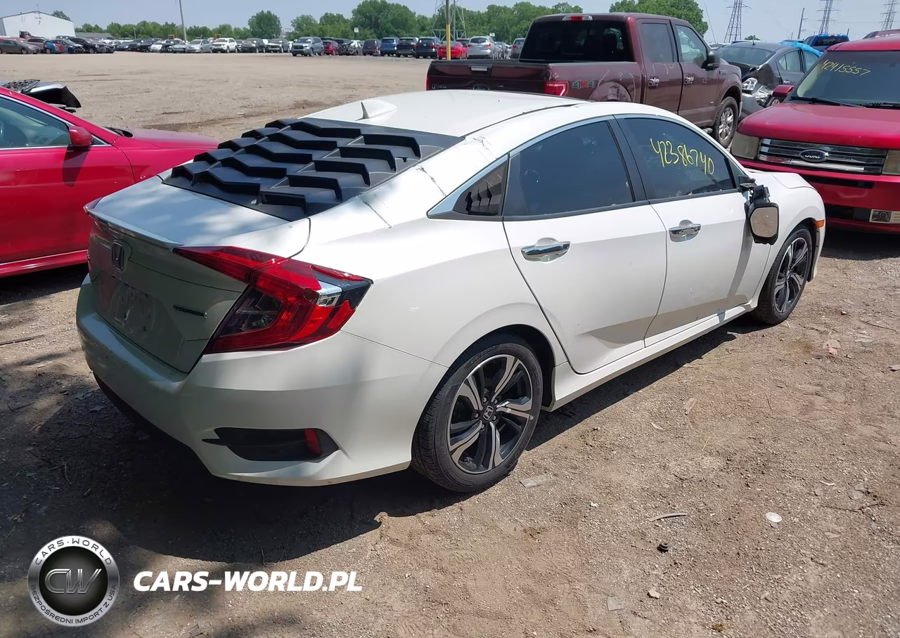2016 Honda Civic Touring VIN:19XFC1F91GE017419 - 4