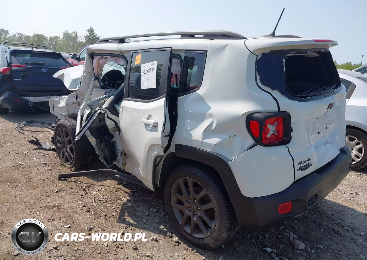 2016 Jeep Renegade 75Th Anniversary VIN:ZACCJBBT5GPC89314 - 3