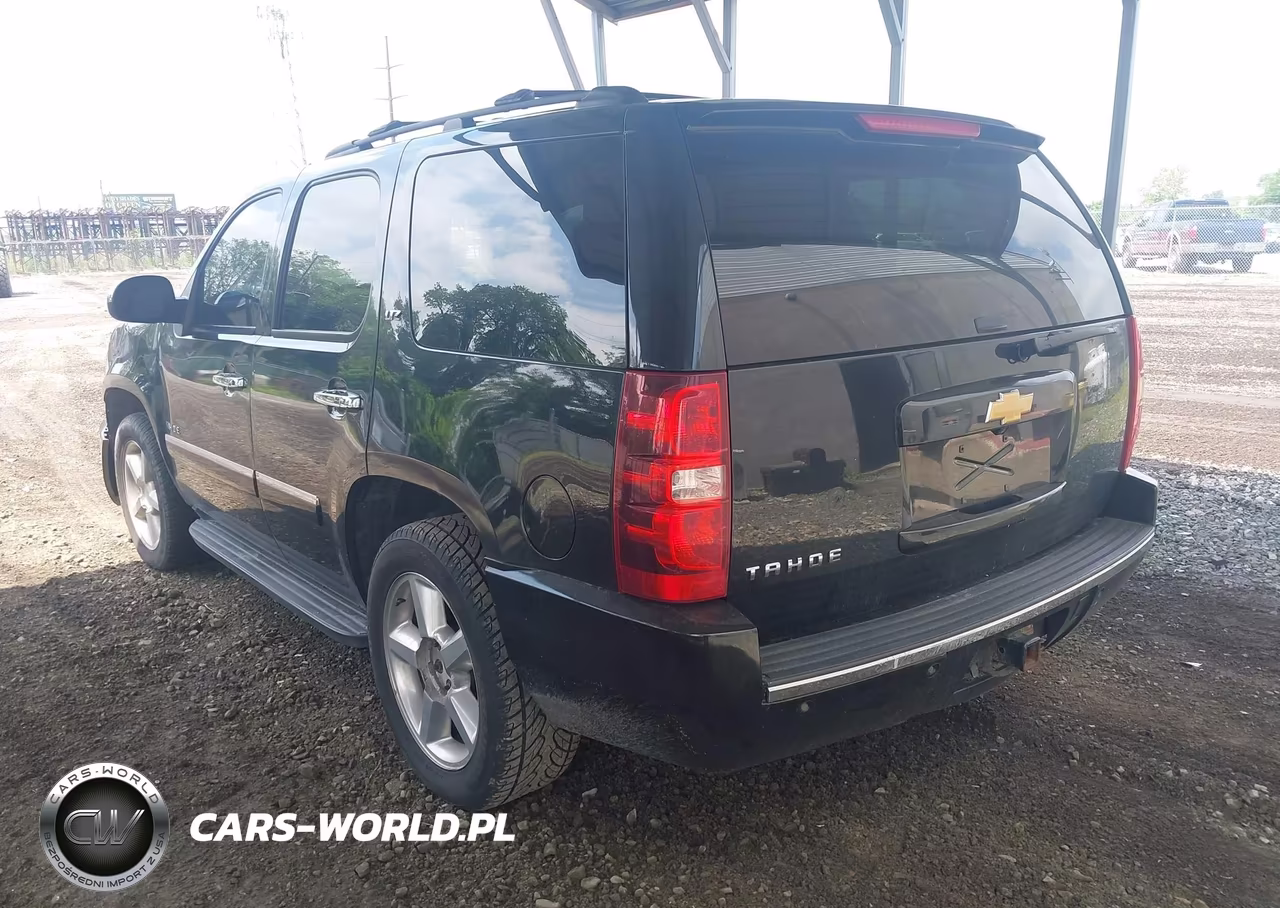 2013 Chevrolet Tahoe Ltz VIN:1GNSKCE06DR177092 - 3