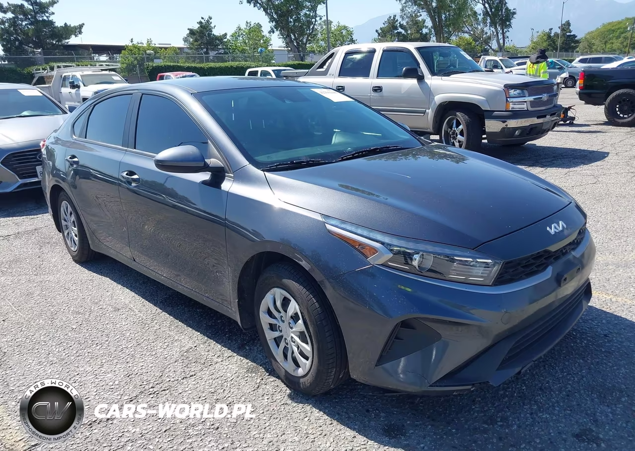 2023 Kia Forte Lx