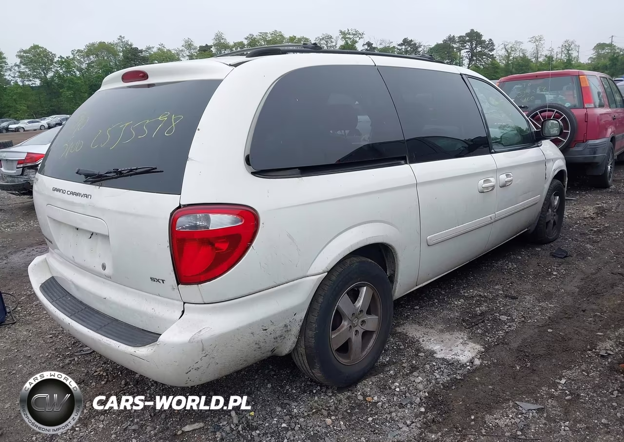 2007 Dodge Grand Caravan Sxt VIN:2D4GP44LX7R329944 - 4