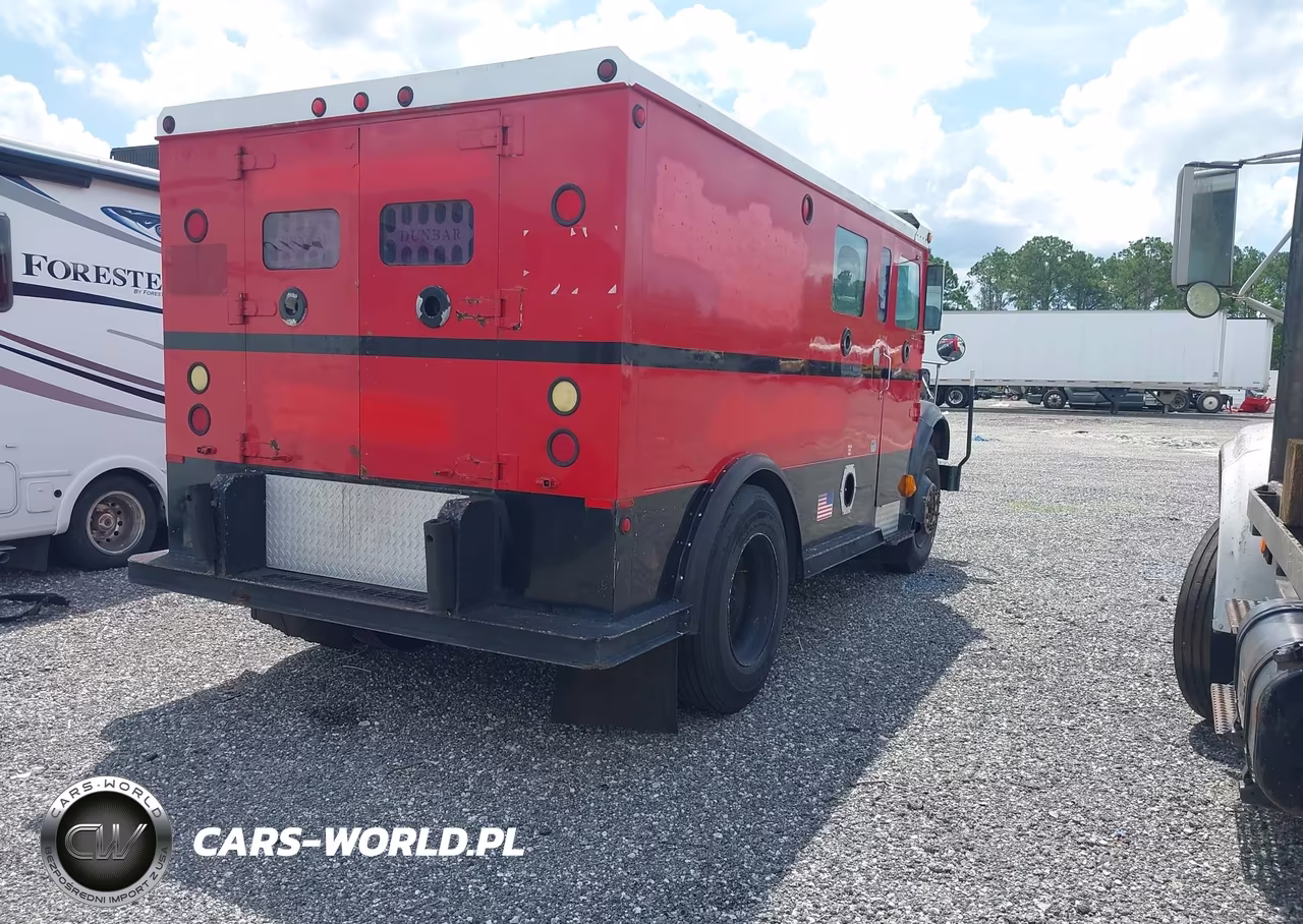 2001 International 4000 4700 VIN:1HTSCAAM61H335874 - 4