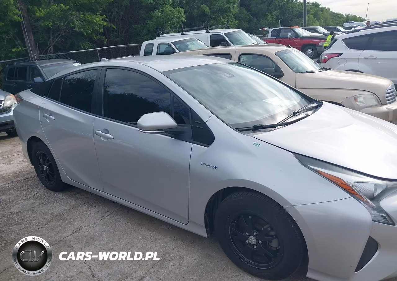 2018 Toyota Prius One VIN:JTDKBRFU6J3070491 - 13