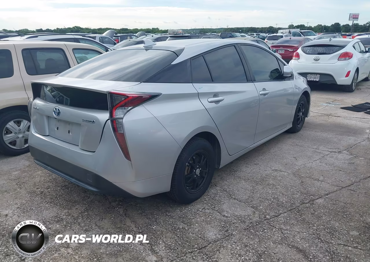 2018 Toyota Prius One VIN:JTDKBRFU6J3070491 - 4