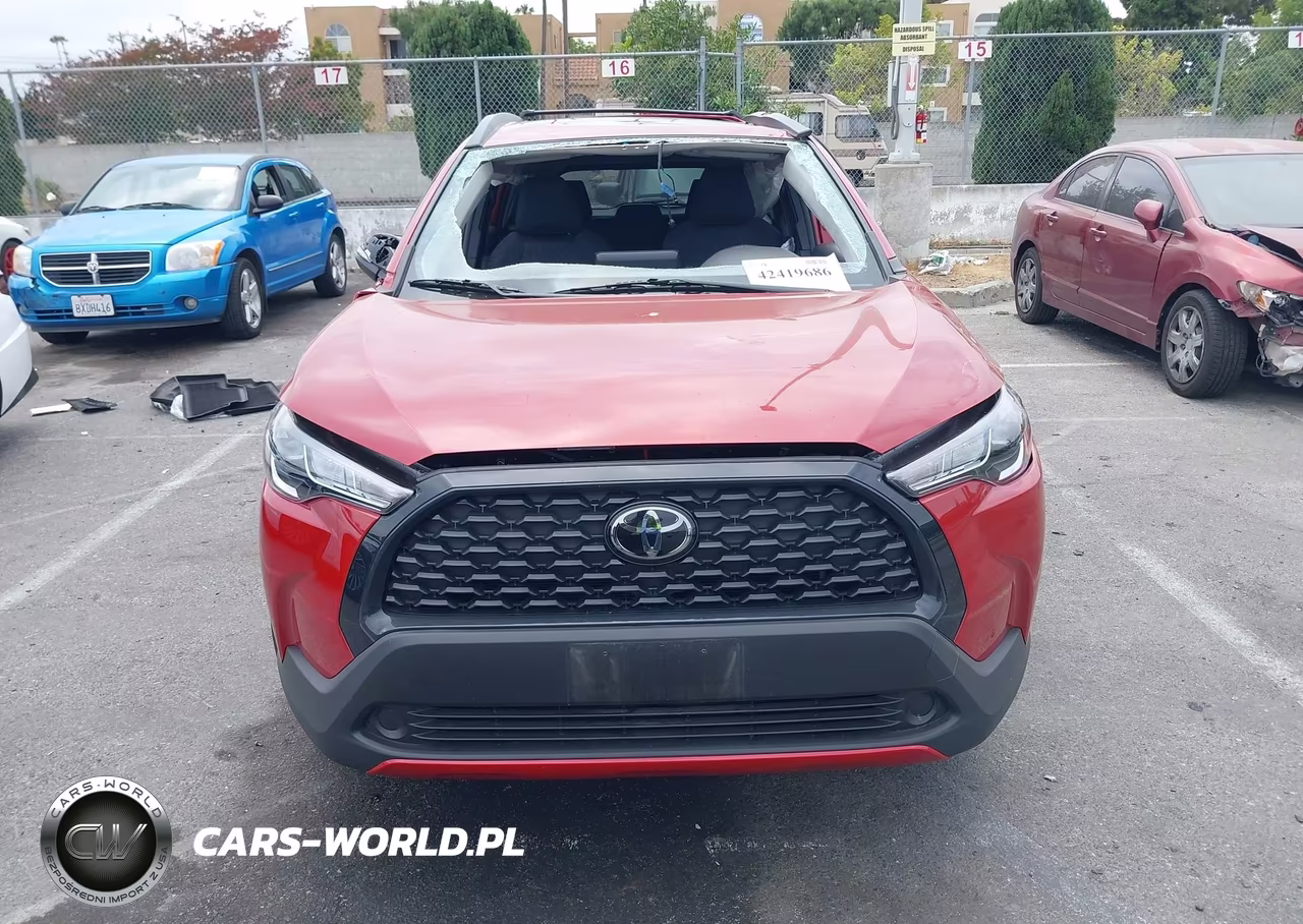 2024 Toyota Corolla Cross Le VIN:7MUBAAAG2RV104982 - 12