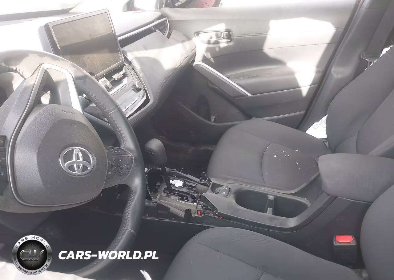 2024 Toyota Corolla Cross Le VIN:7MUBAAAG2RV104982 - 17
