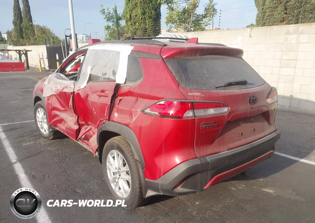2024 Toyota Corolla Cross Le VIN:7MUBAAAG2RV104982 - 3