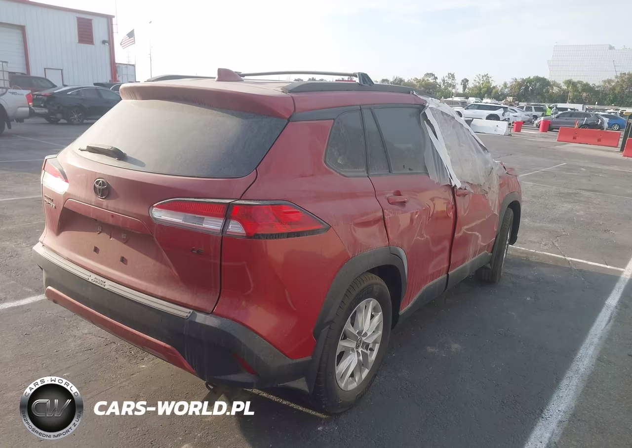 2024 Toyota Corolla Cross Le VIN:7MUBAAAG2RV104982 - 4