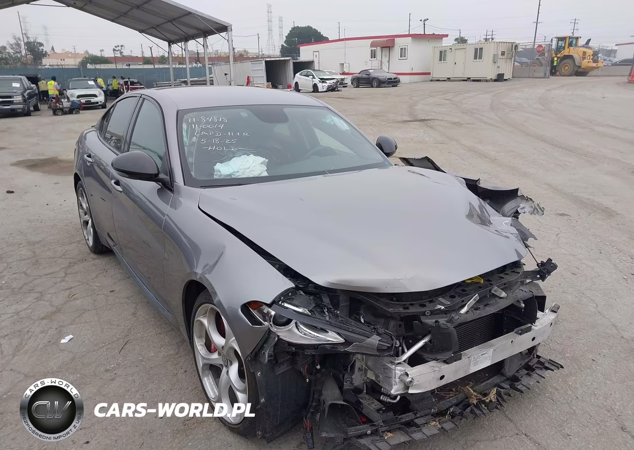 2019 Alfa Romeo Giulia Ti Sport Rwd