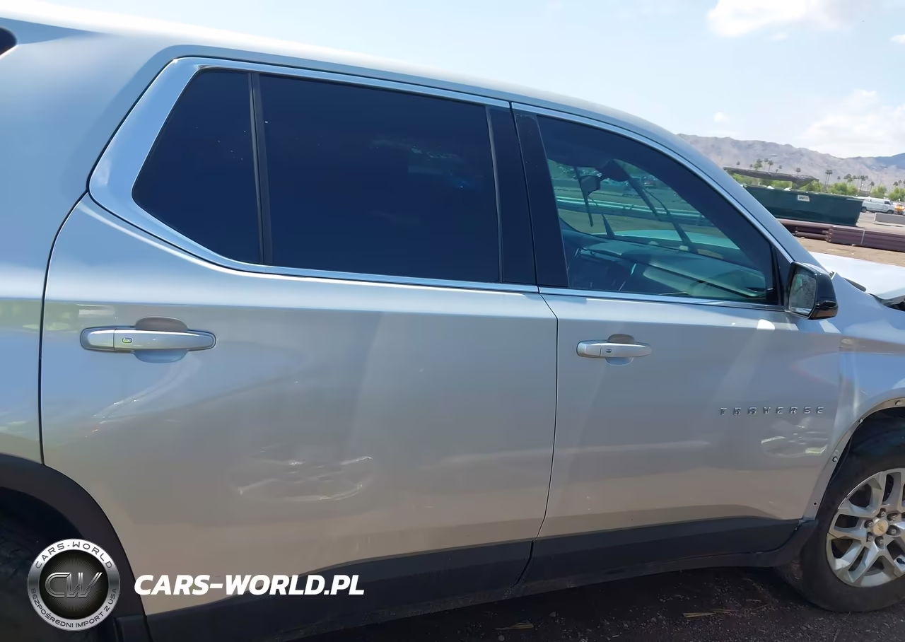 2020 Chevrolet Traverse Fwd Ls VIN:1GNERFKW4LJ183988 - 12