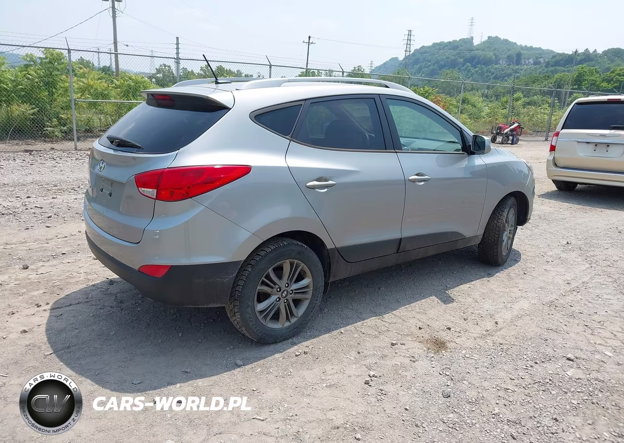 2014 Hyundai Tucson Se VIN:KM8JU3AG3EU836290 - 4