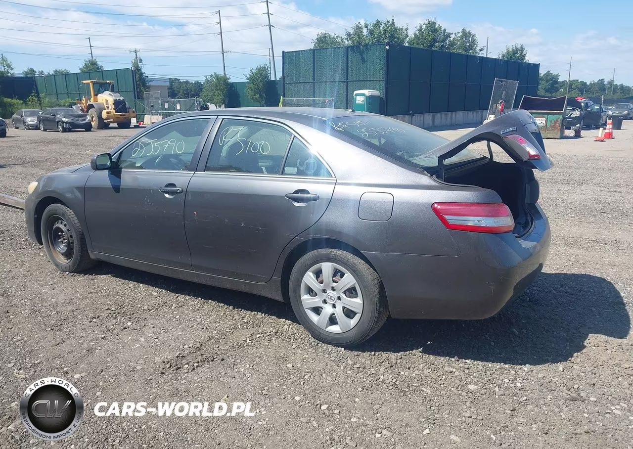 2010 Toyota Camry Le VIN:4T1BF3EK7AU079255 - 3
