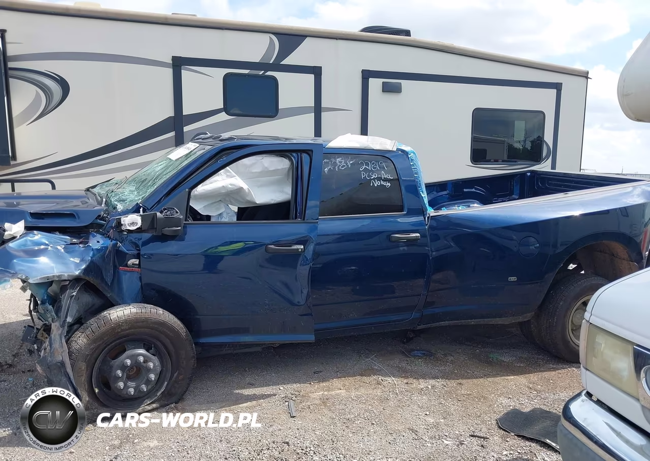 2024 Ram 3500 Tradesman 4X4 8' Box VIN:3C63RRGL3RG339617 - 14