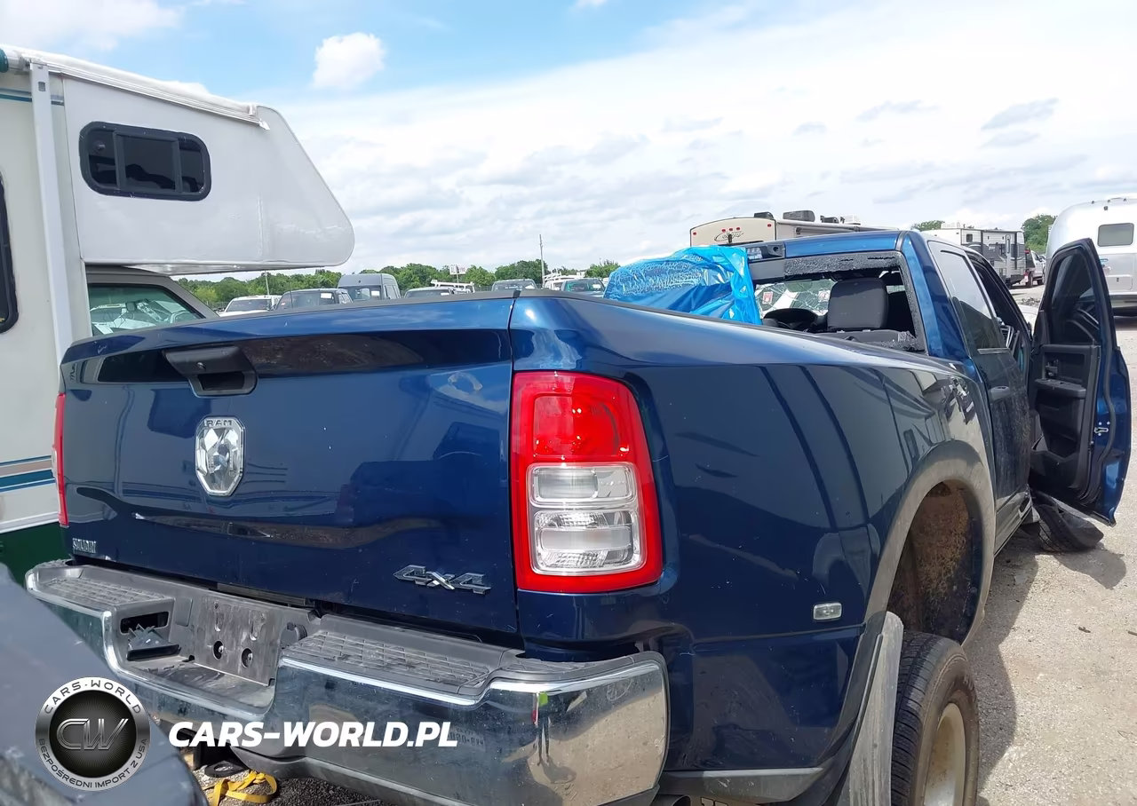 2024 Ram 3500 Tradesman 4X4 8' Box VIN:3C63RRGL3RG339617 - 15