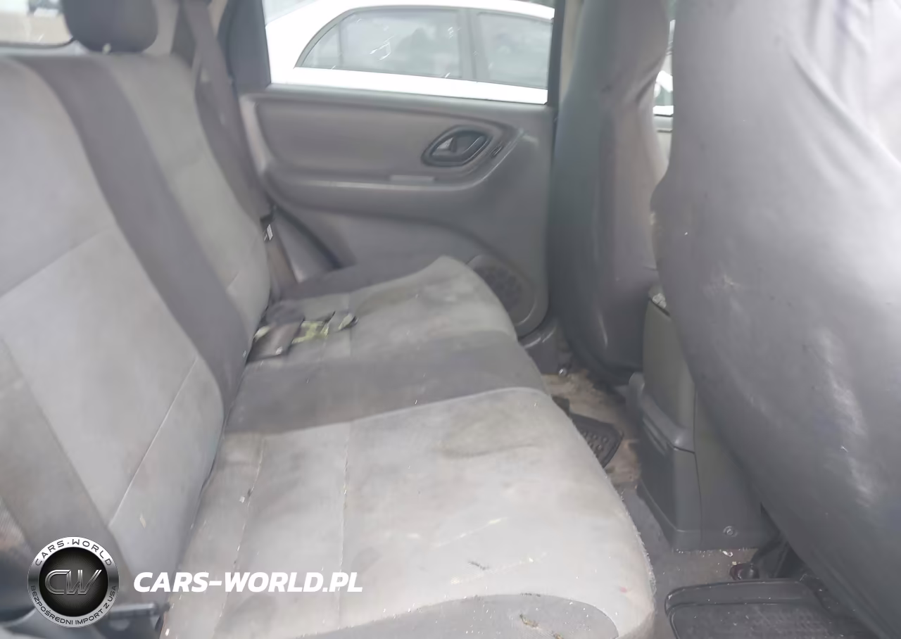 2003 Ford Escape Xls VIN:1FMYU021X3KA51622 - 8