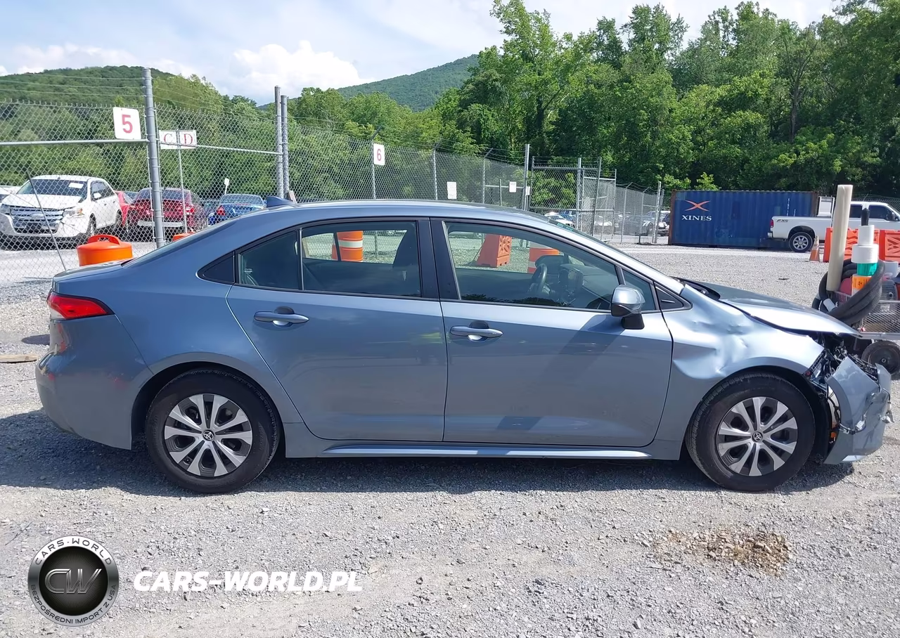 2022 Toyota Corolla Hybrid Le VIN:JTDEAMDE6NJ058955 - 13