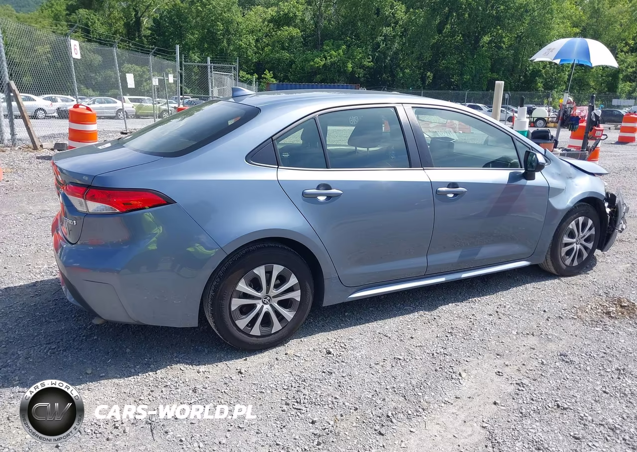 2022 Toyota Corolla Hybrid Le VIN:JTDEAMDE6NJ058955 - 4