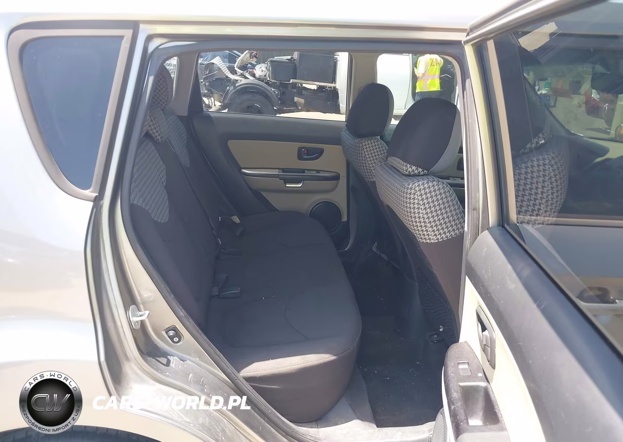 2011 Kia Soul ! VIN:KNDJT2A21B7213234 - 8