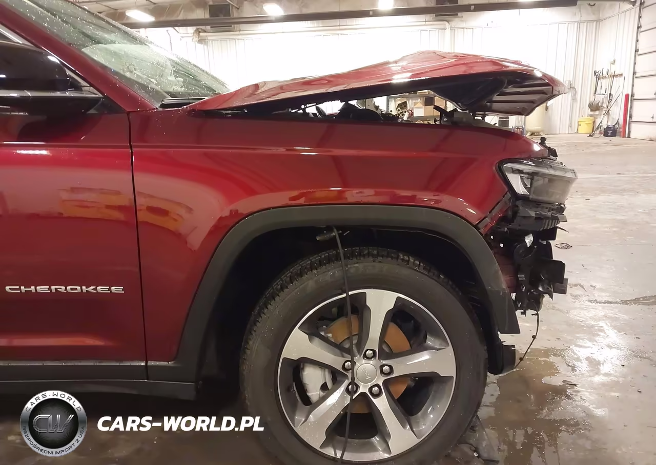 2025 Jeep Grand Cherokee Limited 4X4 VIN:1C4RJHBG0SC309630 - 18