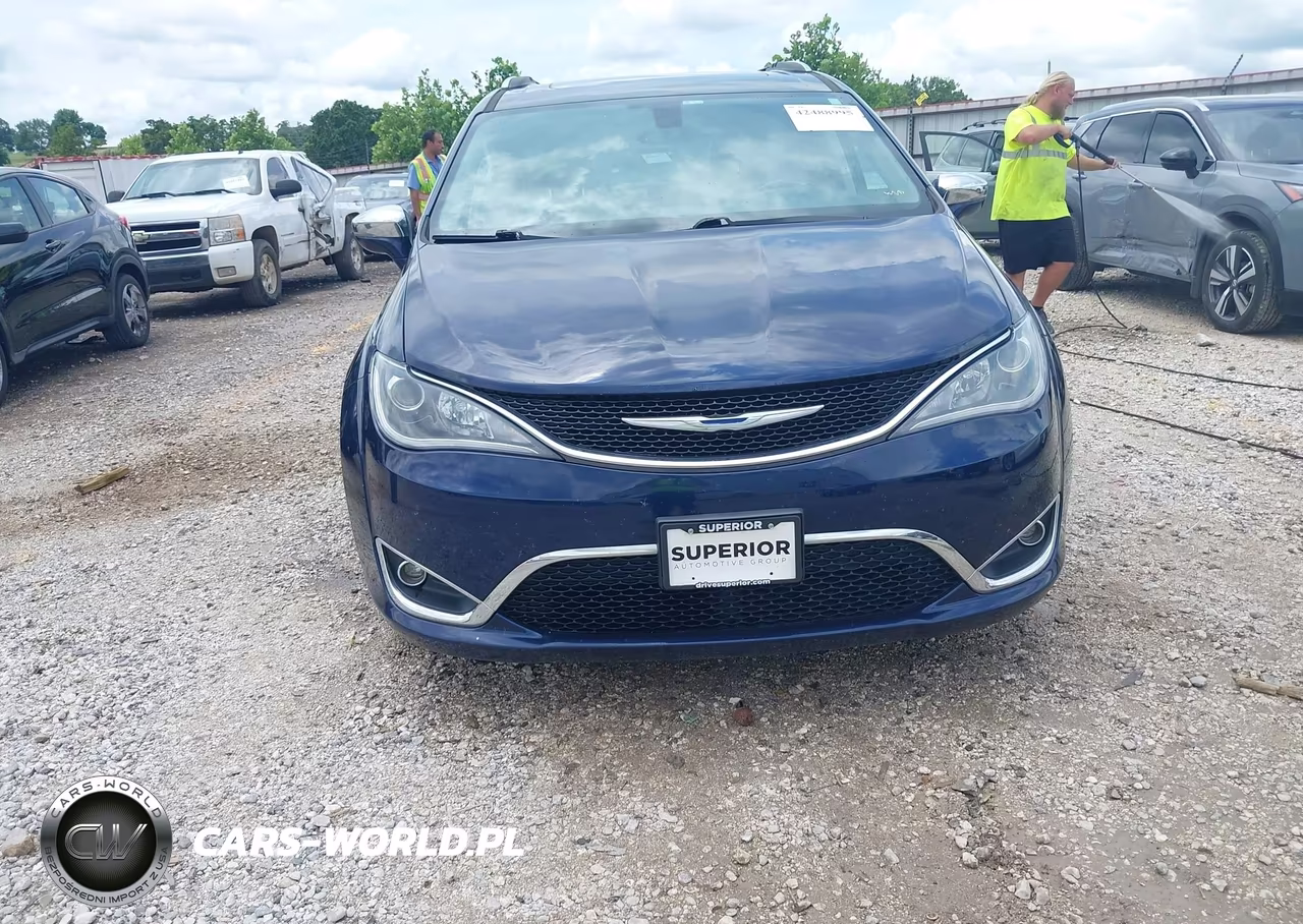 2018 Chrysler Pacifica Limited VIN:2C4RC1GG5JR234519 - 12
