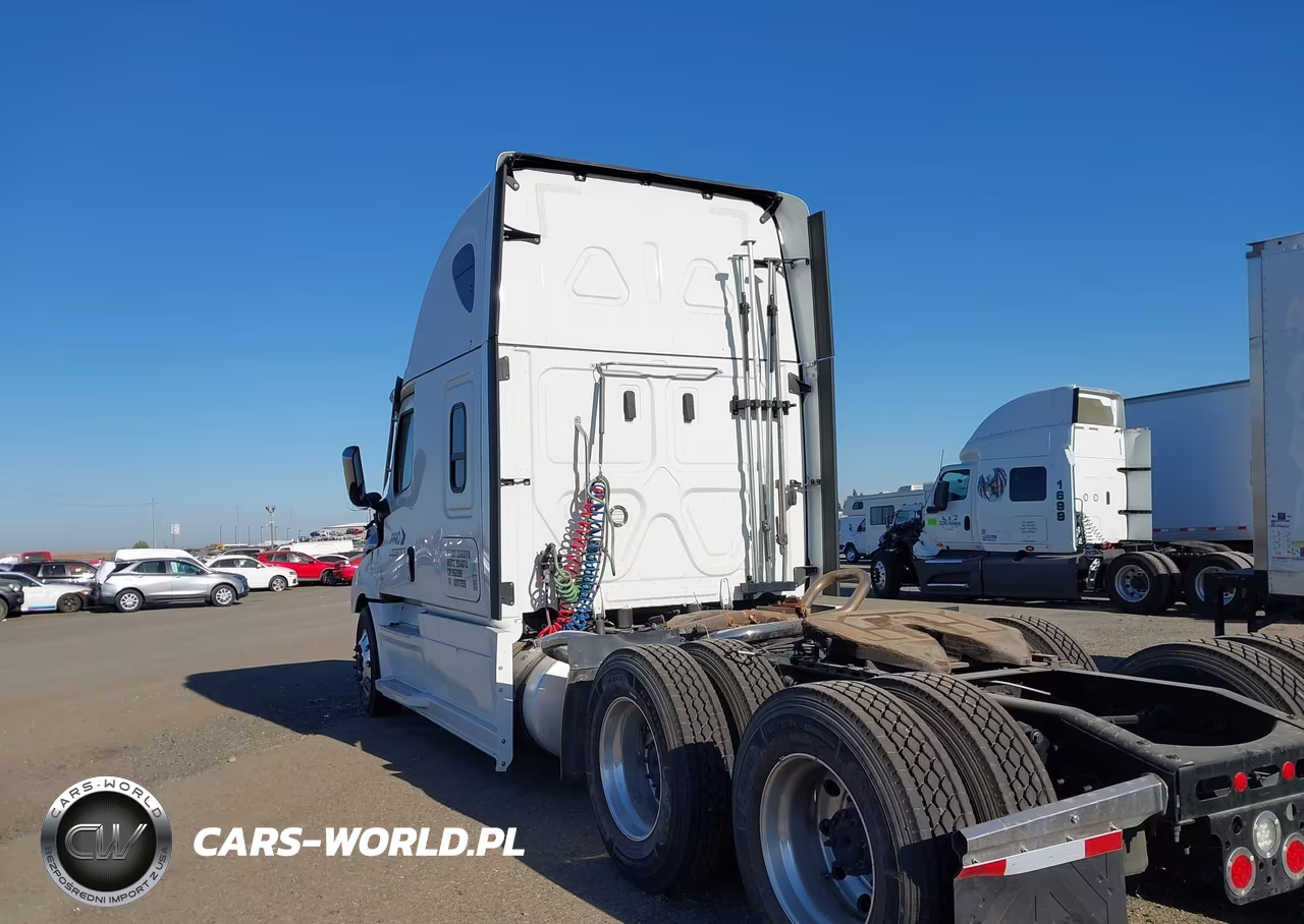 2023 Freightliner New Cascadia 126 VIN:3AKJHHDRXPSUM7235 - 3