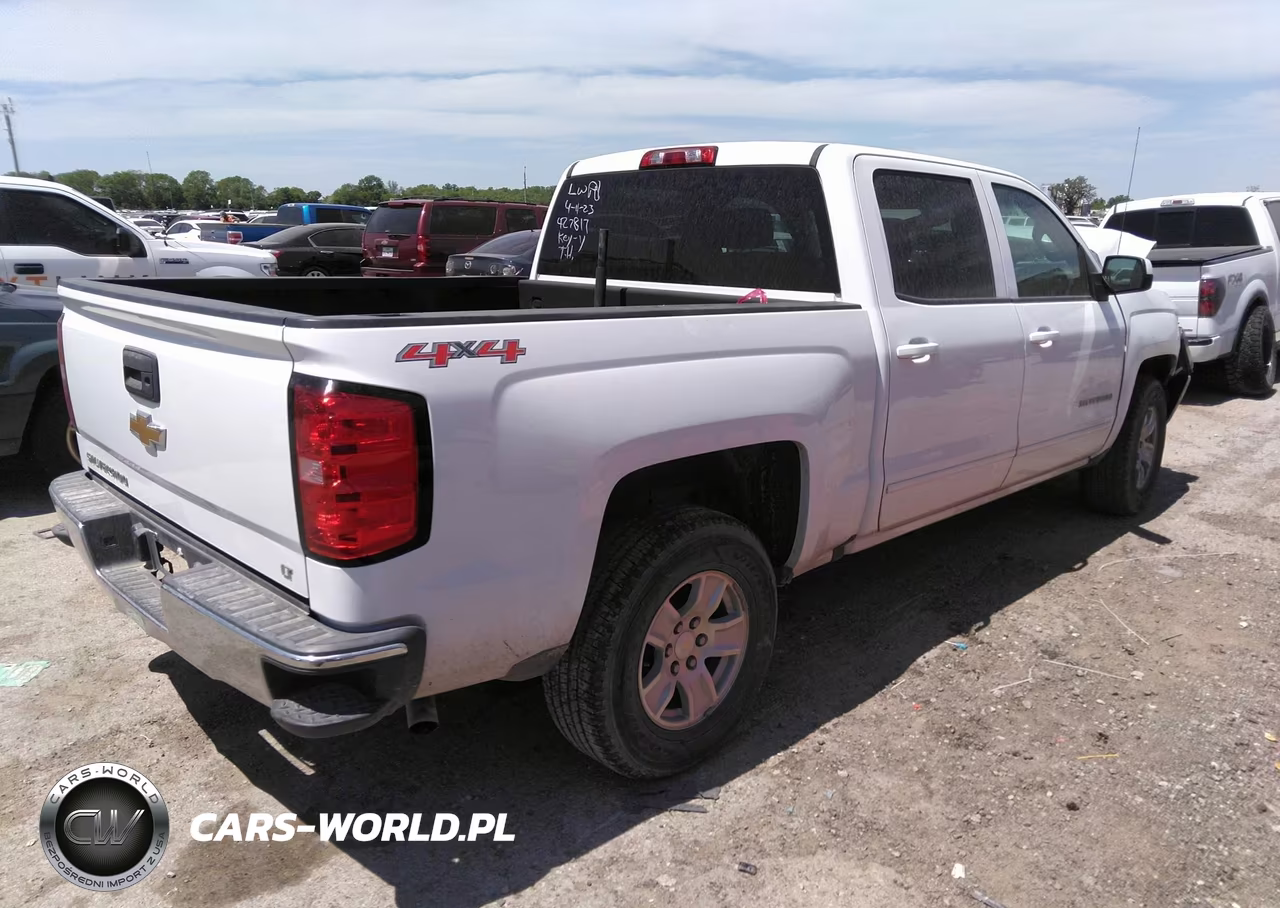 2017 Chevrolet Silverado 1500 1Lt VIN:3GCUKREH9HG359143 - 4