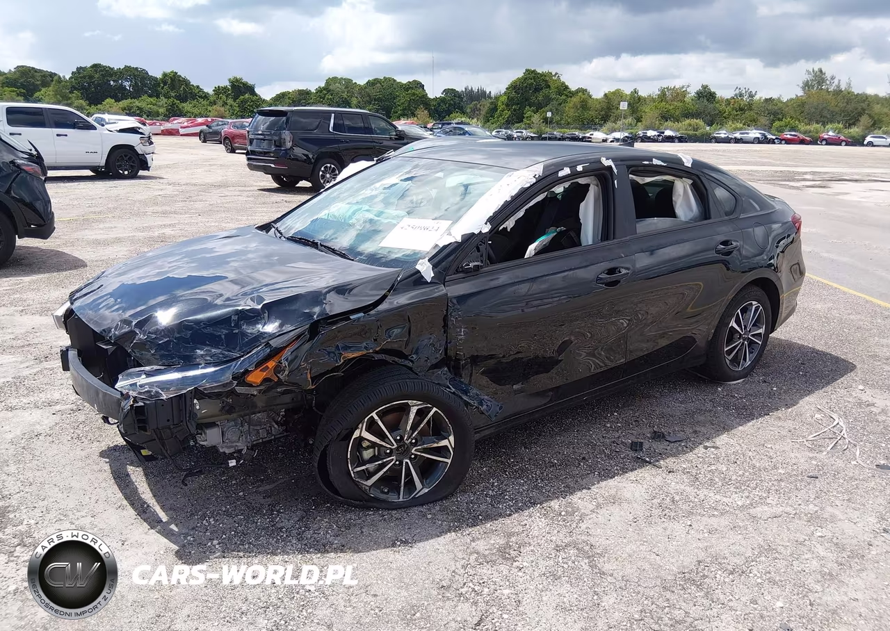 2024 Kia Forte Lxs VIN:3KPF24AD0RE797979 - 2