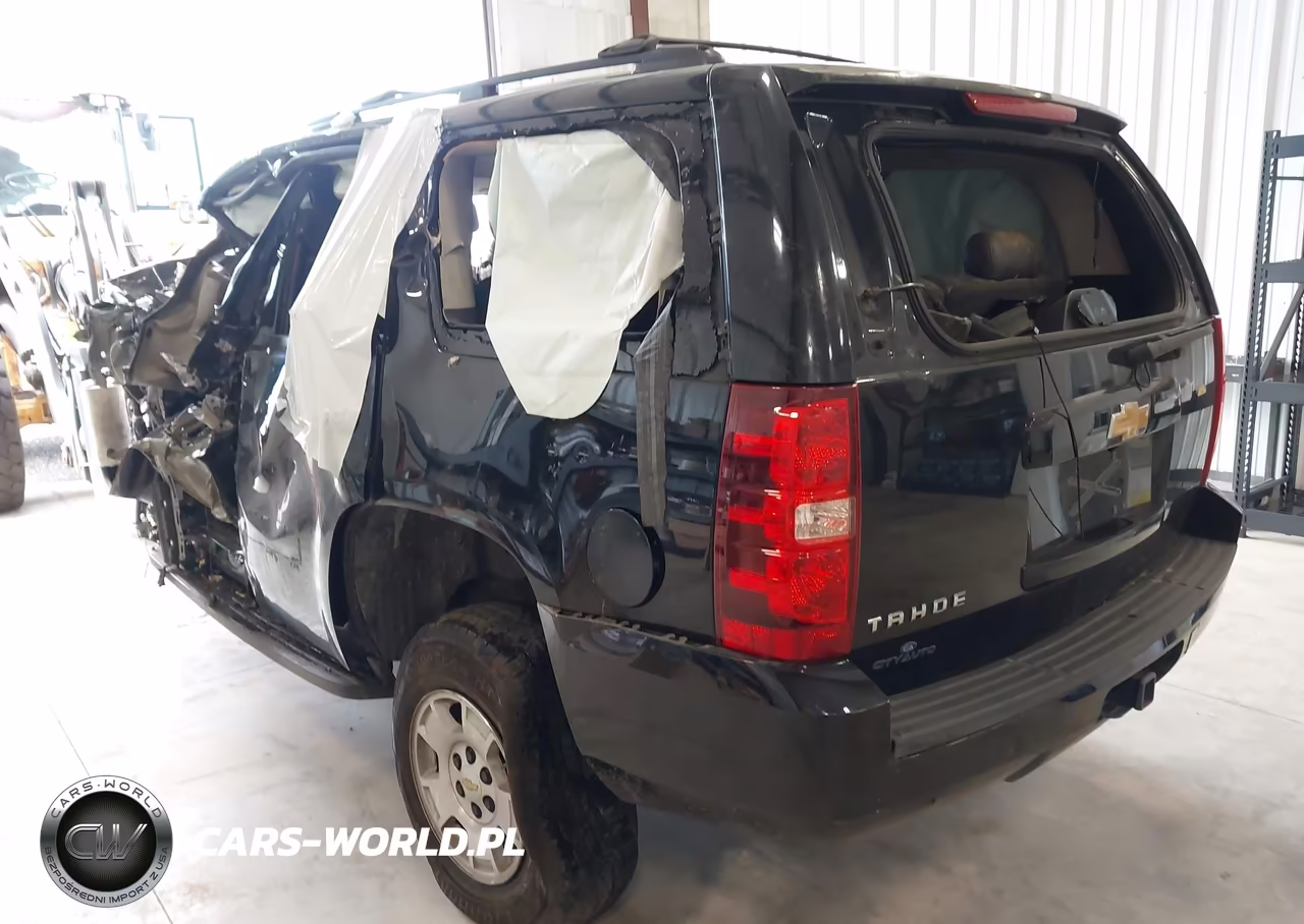 2013 Chevrolet Tahoe Ls VIN:1GNSCAE08DR135136 - 3
