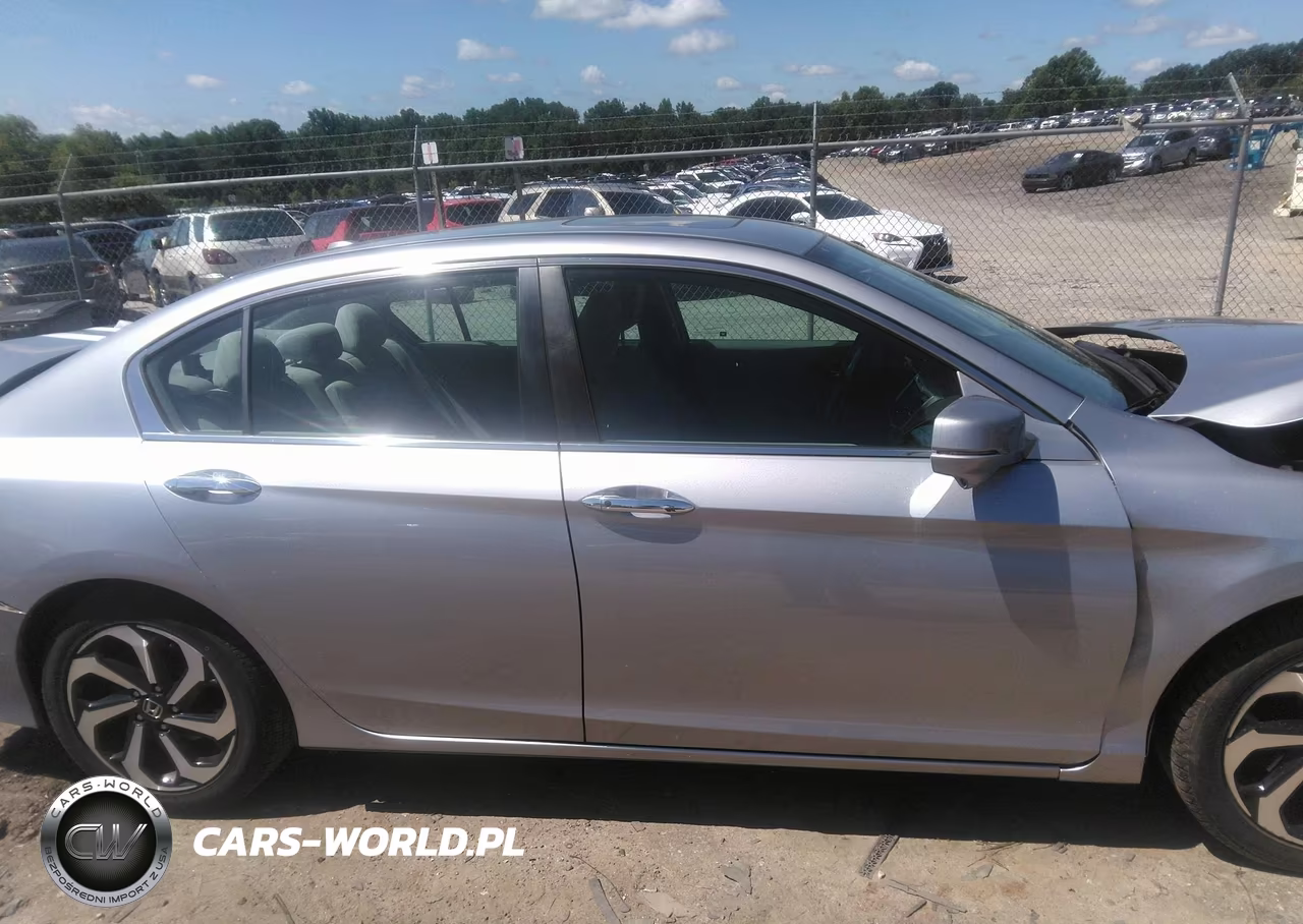 2017 Honda Accord Ex VIN:1HGCR2F73HA111331 - 13