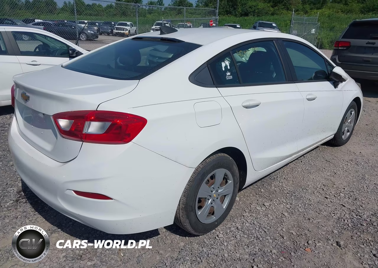 2017 Chevrolet Cruze Ls Auto VIN:1G1BC5SM0H7172814 - 4