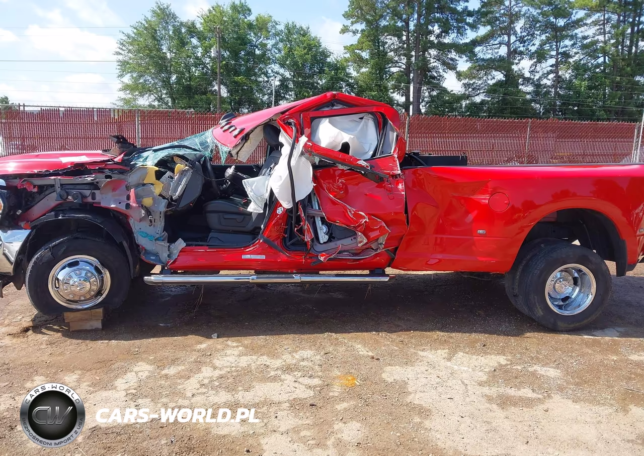 2024 Ram 3500 Tradesman 4X4 8' Box VIN:3C63RRGL5RG358802 - 14