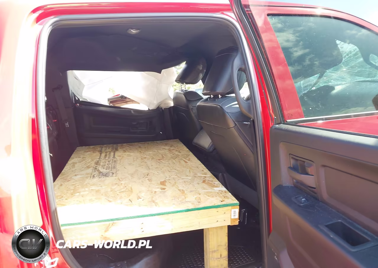 2024 Ram 3500 Tradesman 4X4 8' Box VIN:3C63RRGL5RG358802 - 7
