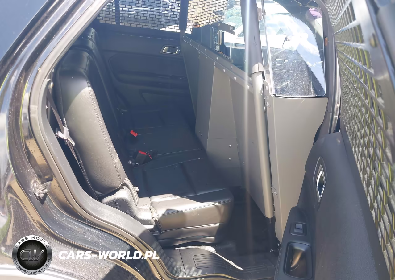 2017 Ford Police Interceptor VIN:1FM5K8AR5HGD66773 - 8