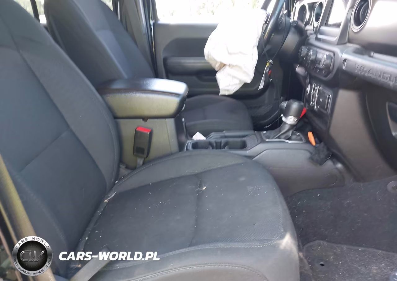 2019 Jeep Wrangler Unlimited Sport S 4X4 VIN:1C4HJXDGXKW677489 - 5