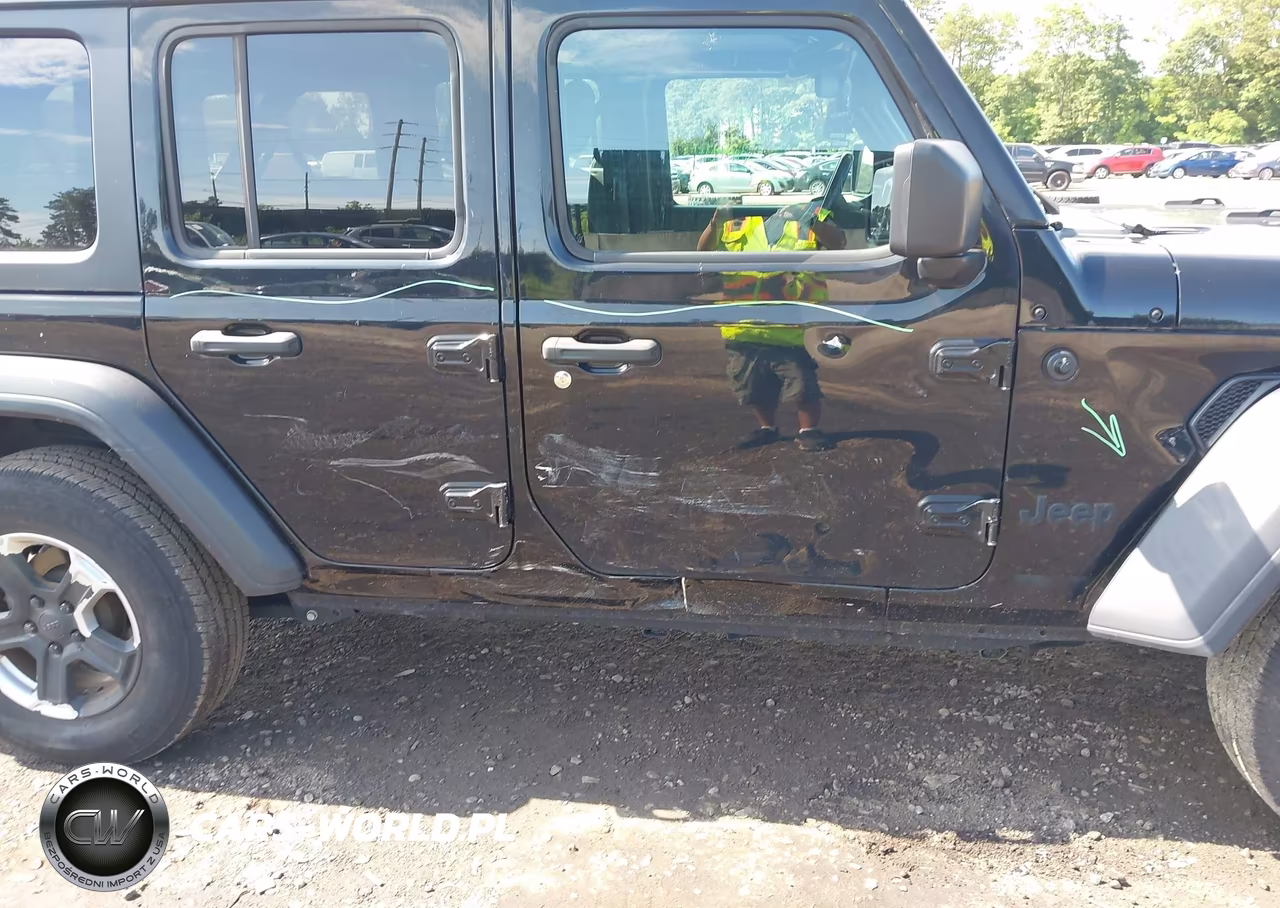 2019 Jeep Wrangler Unlimited Sport S 4X4 VIN:1C4HJXDGXKW677489 - 6