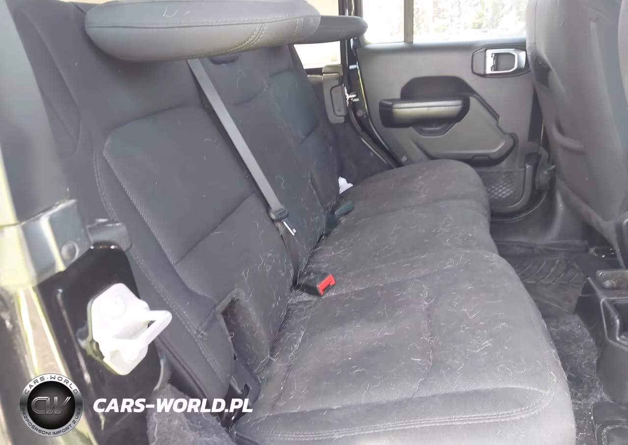 2019 Jeep Wrangler Unlimited Sport S 4X4 VIN:1C4HJXDGXKW677489 - 8