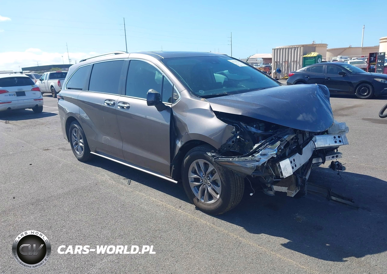 2022 Toyota Sienna Xle